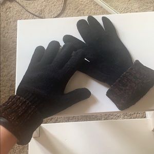 knitted gloves
